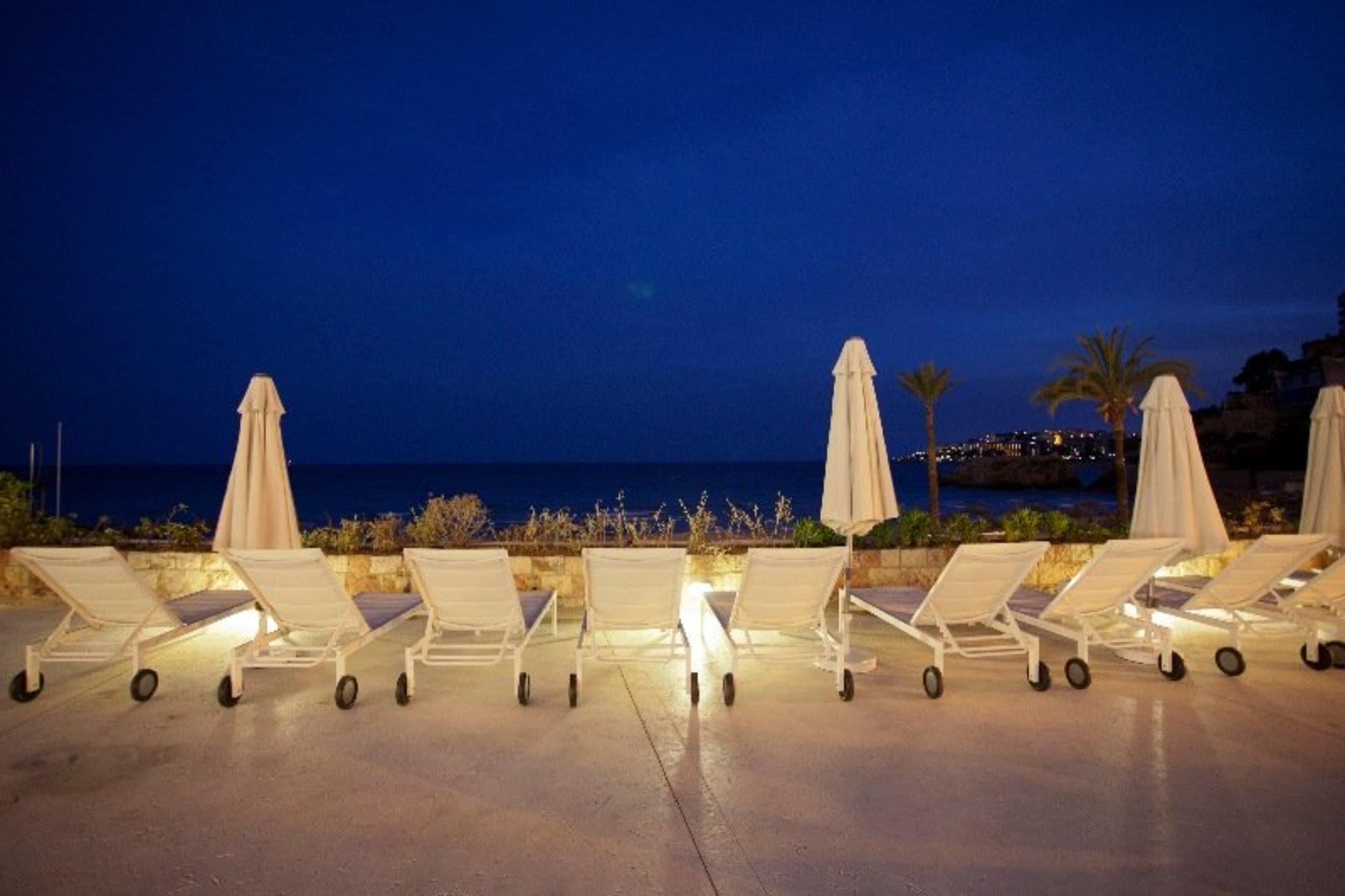 Hotel Be Live Adults Only Marivent Palma de Maiorca Exterior foto The beach at night