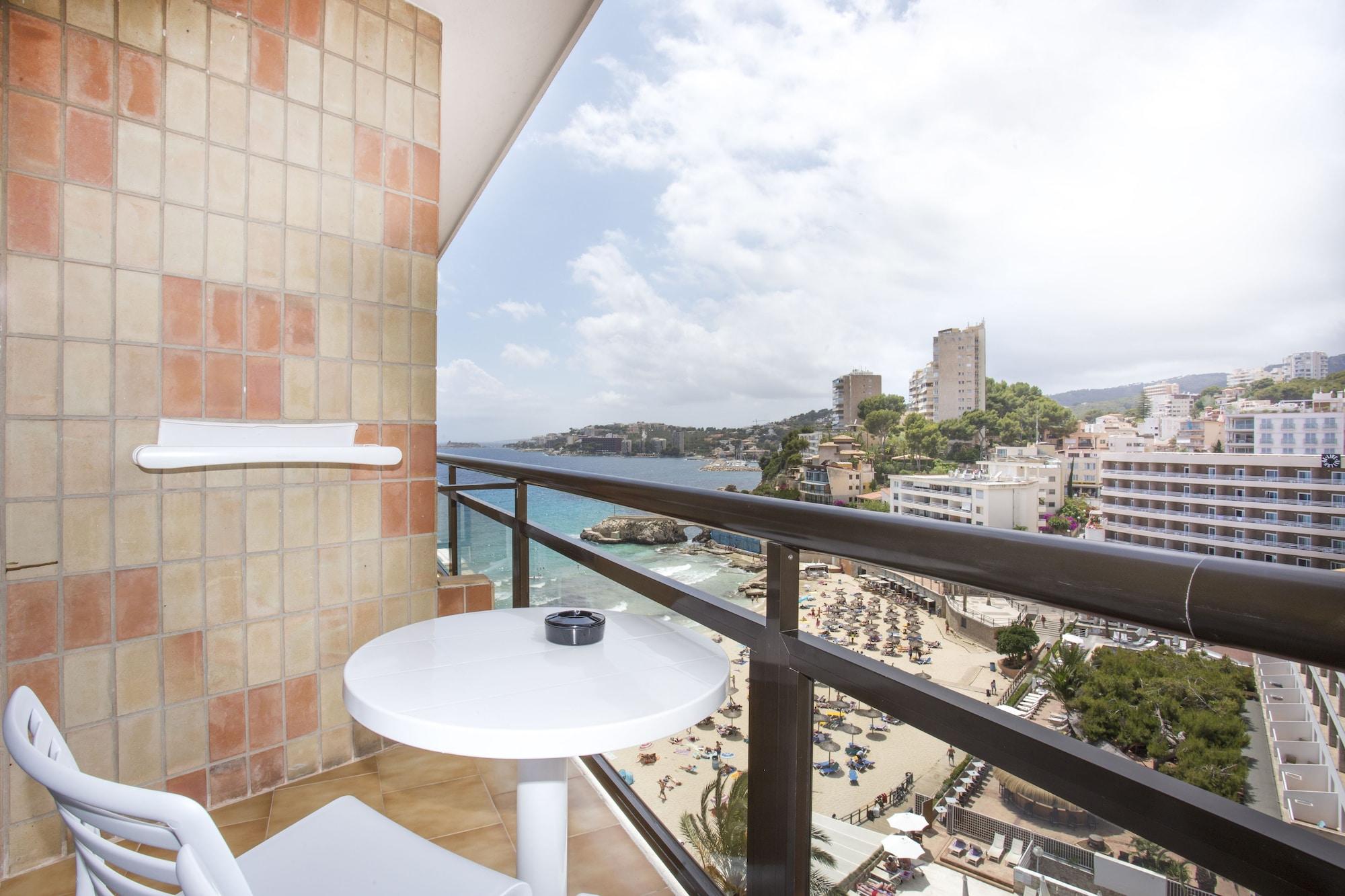 Hotel Be Live Adults Only Marivent Palma de Maiorca Exterior foto Balcony view from a room