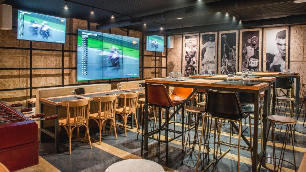 Hotel Be Live Adults Only Marivent Palma de Maiorca Exterior foto Interior of the bar